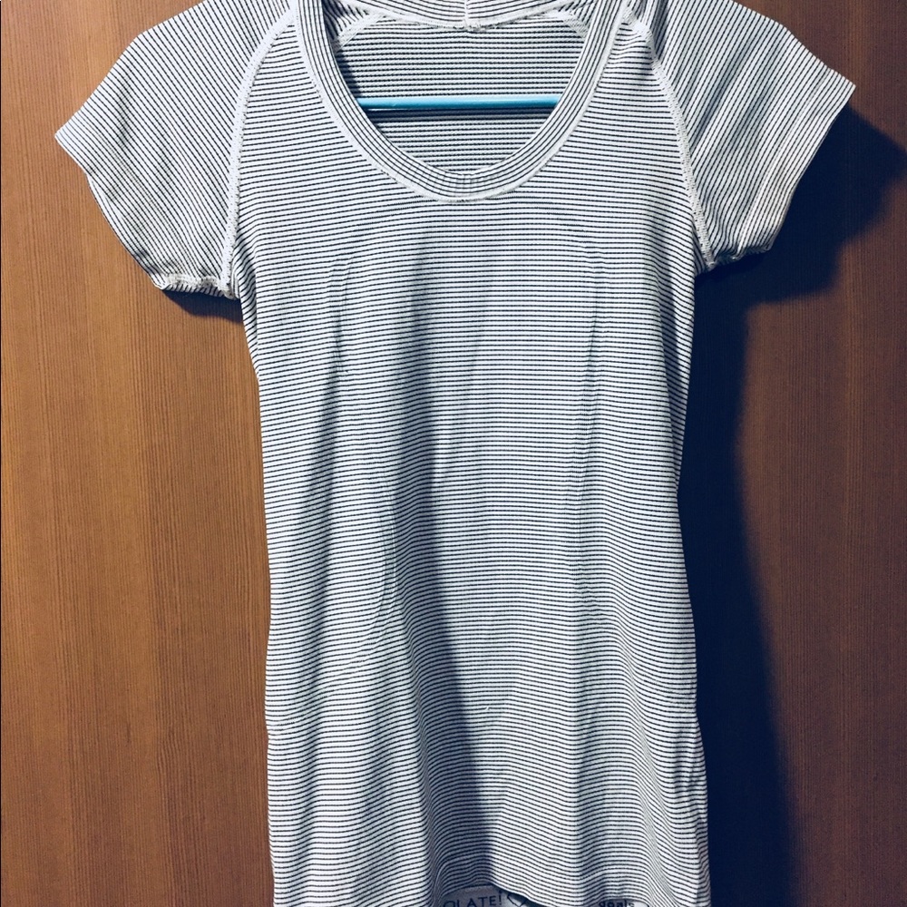 Lululemon top